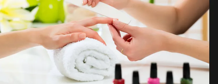 How much should you pay a manicurist and pedicurist? For instance, the salon environment isn't always conducive to privacy. Some salons also require a deposit to hold your appointment.